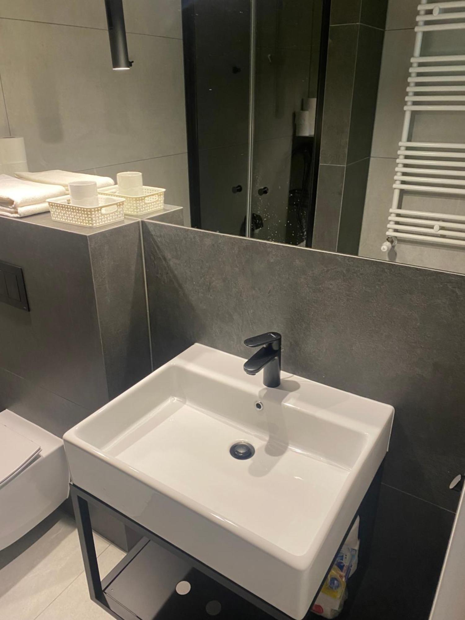 W Podczelu 4 Osoby 10 Minut Plaza Basen Sauna Apartment *