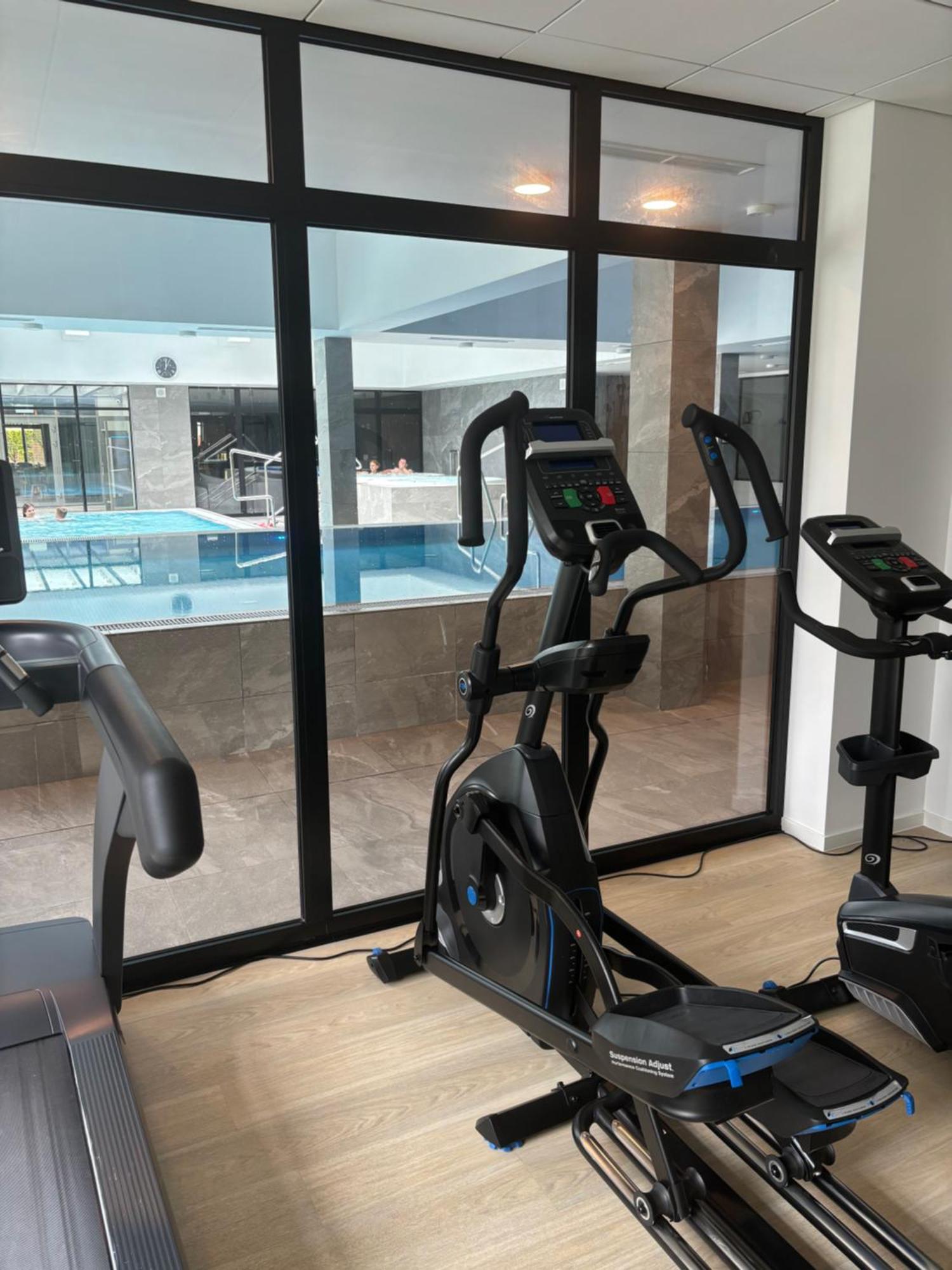 W Podczelu 4 Osoby 10 Minut Plaza Basen Sauna Apartment